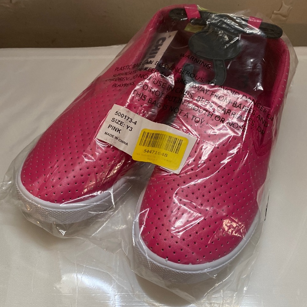 Chillipop Little Girl size 3 pink quilted slip-on sneaker